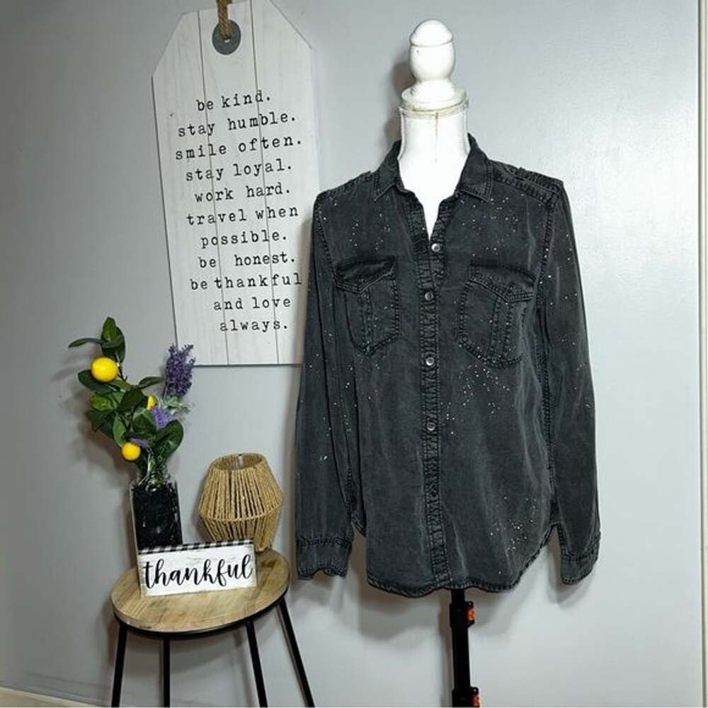 American Eagle Outfitters Black Splatter Boyfriend Lyocell Button-Up Shirt S B95